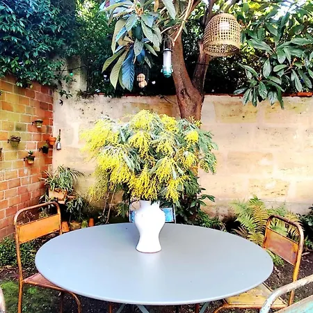 Beautiful House With Garden In *