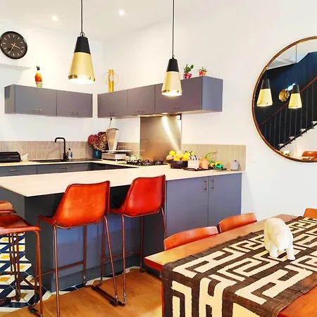 Beautiful House With Garden In 펜션 보르도